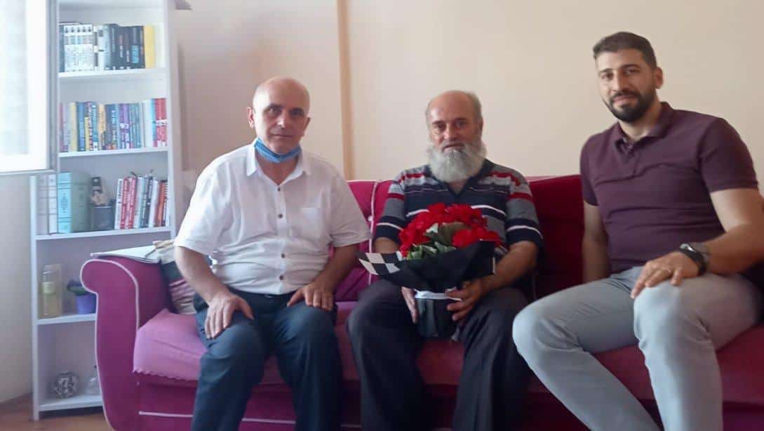 15 Temmuz Demokrasi ve Milli Birlik Günü Etkinlikleri Kapsamında Şehit Ailelerine Ziyaret Gerçekleştirildi.