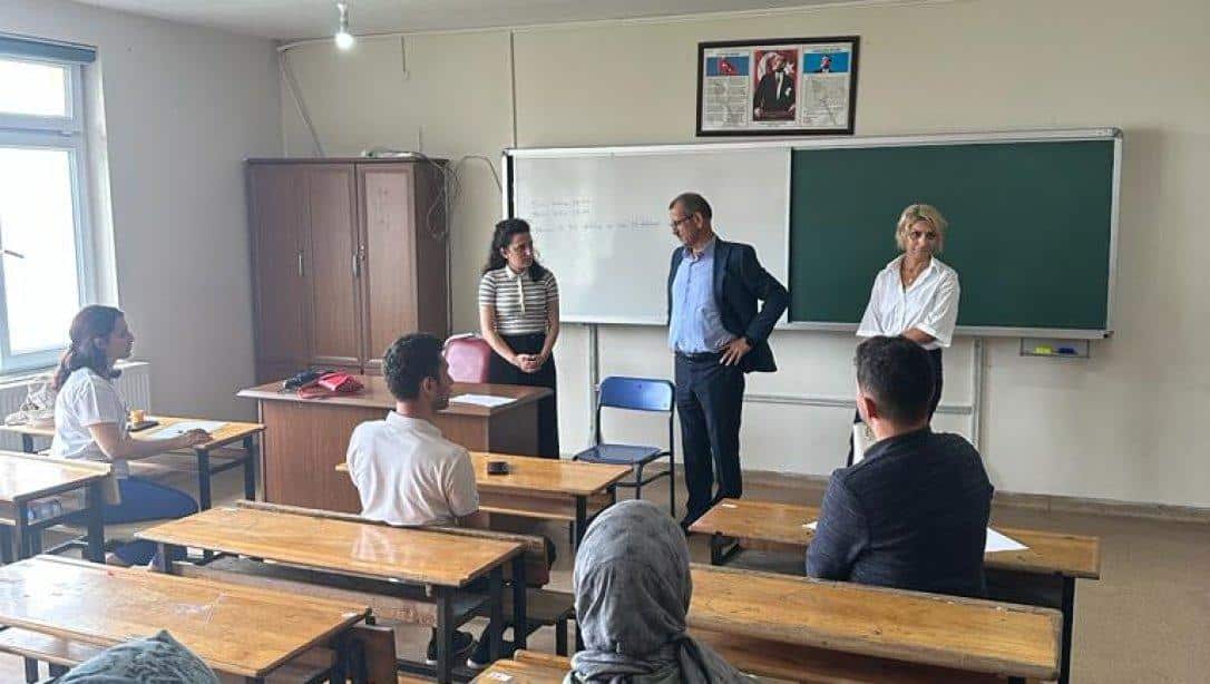 İlçe Milli Eğitim Müdürümüz Halil İbrahim REVİ sene başı zümre toplantıları ziyaret etti.