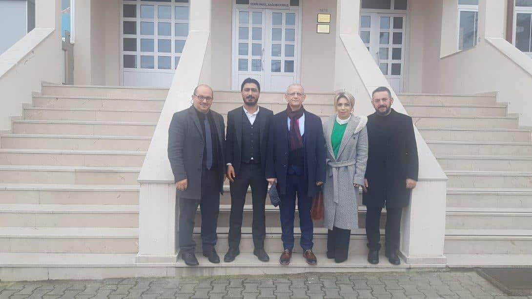 İlçe Milli Eğitim Müdürümüz Halil İbrahim REVİ  Çavuşlu İlk/Ortaokulu  İstiklal Marşı Törenine katıldı.