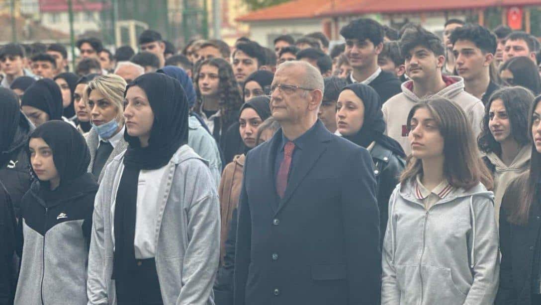İlçe Milli Eğitim Müdürümüz Halil İbrahim REVİ  Hasan Tahsin Kırali Anaadolu Lisesi  İstiklal Marşı Törenine katıldı.